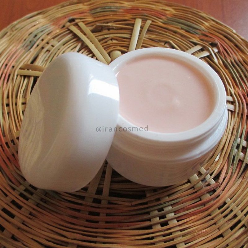 ایران کازمد organic-handmade-botox-lift-cream-irancosmed (4)-du-2019-07-12-15-02-1994 کرم ضد چروک بوتاکس | قیمت کرم لیفت کننده گیاهی دست ساز و ارگانیک   